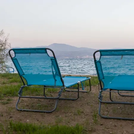 Seaside Serenity In Loutra *