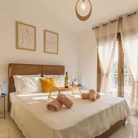 Apartment Seaside Serenity In Loutra *