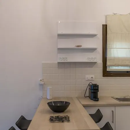 Apartment Seaside Serenity In Loutra Kato Almiri