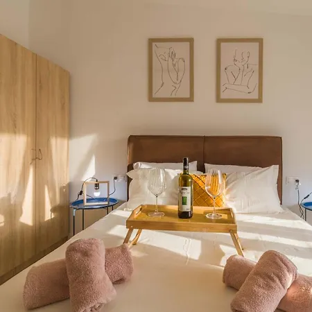 Seaside Serenity In Loutra