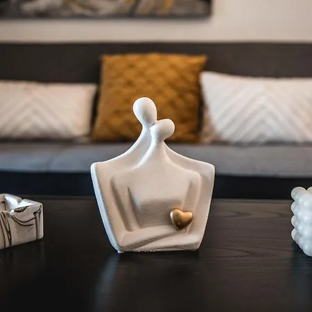 Seaside Serenity In Loutra Apartment